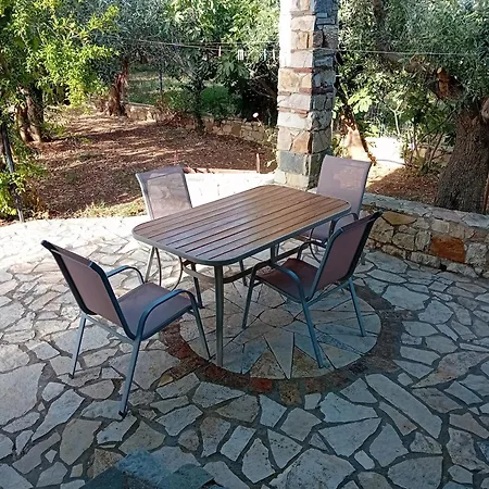 Vicino Al Mare Сasa de vacaciones Parálion Ástros