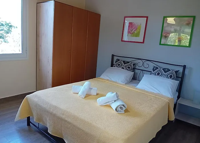 Vicino Al Mare * Parálion Ástros