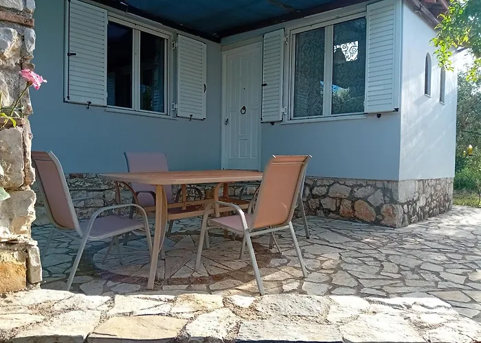 Vicino Al Mare * Parálion Ástros